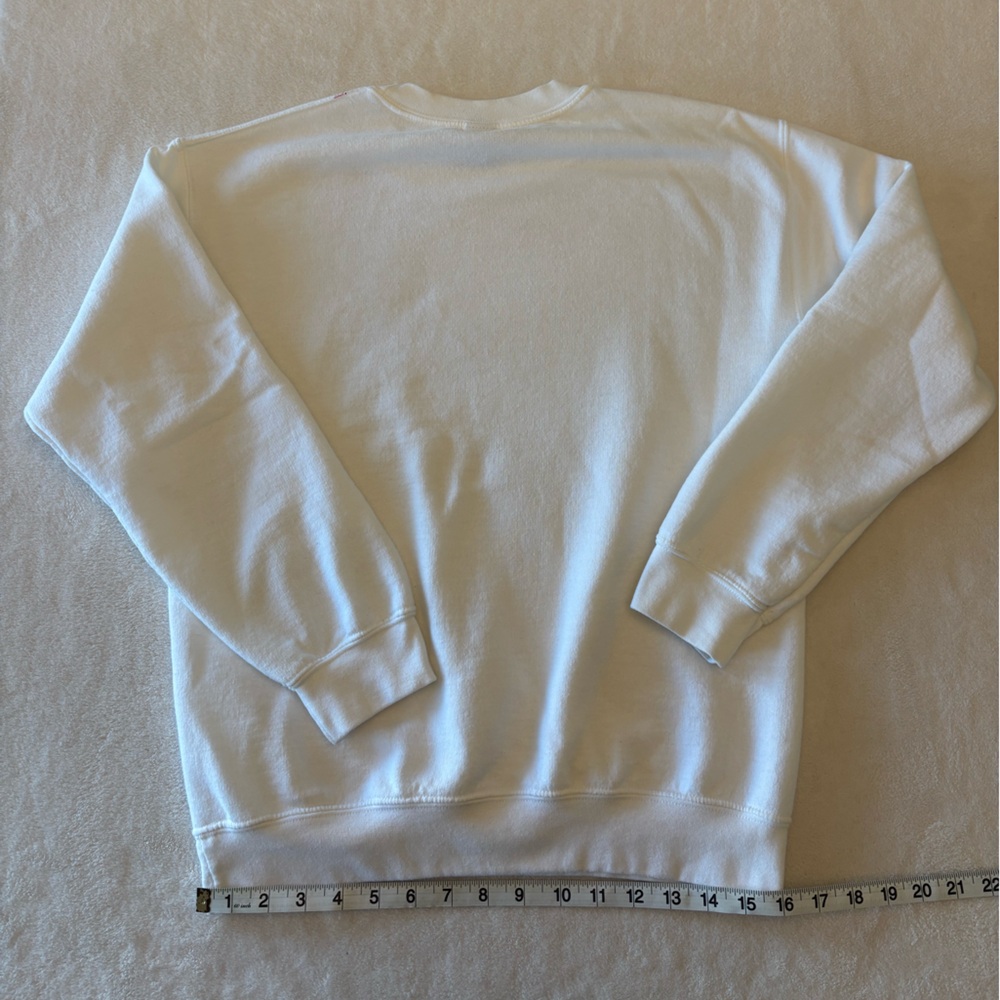 Vintage Nike White Sweatshirt with Pink Accents - Picture 4 of 4